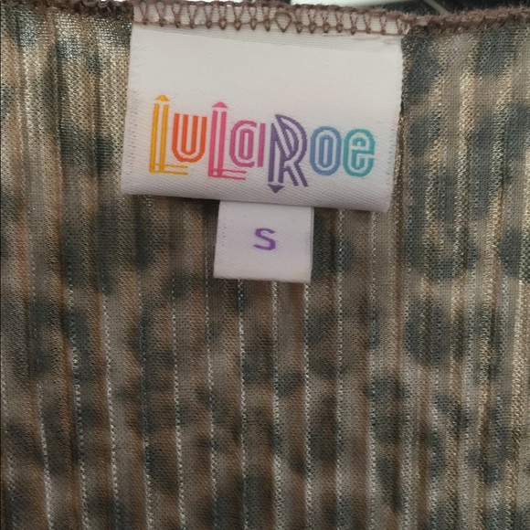 🦄sale 🦄LuLaRoe leopard shirley🦄 - Picture 2 of 3
